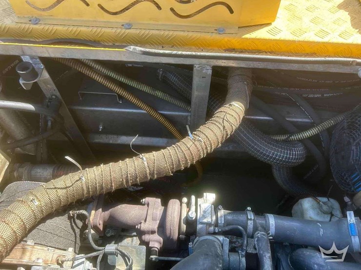 2019-berky-weedo-amphi-king-6450-amphibious-workboat-image-30