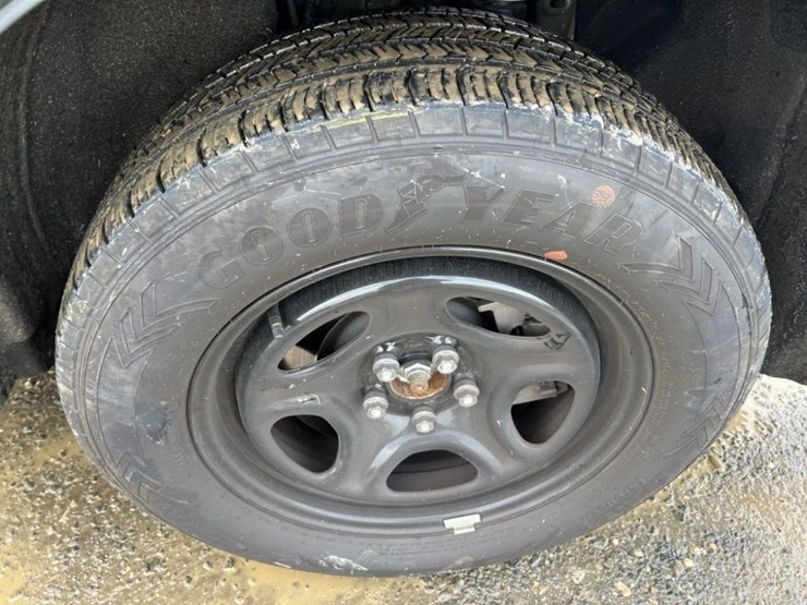 2024-ford-explorer-image-16