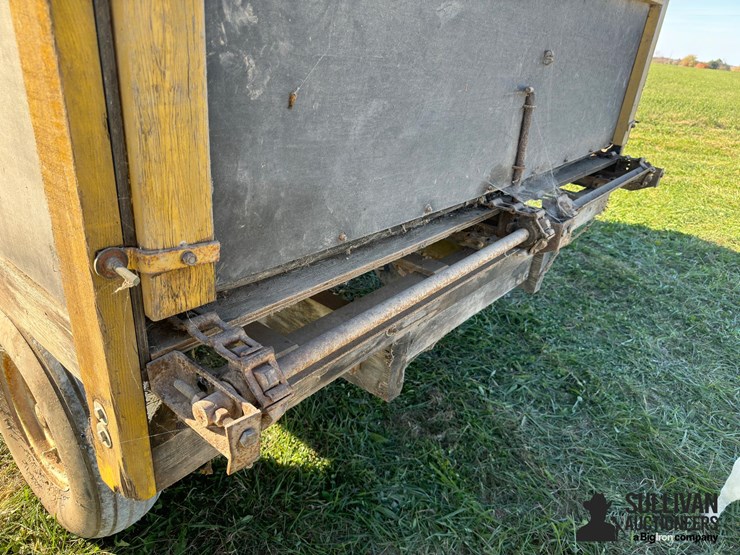 papec-14-forage-wagon-on-knowles-running-gear-image-17