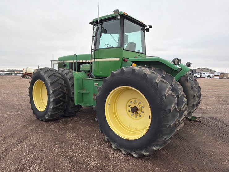 john-deere-8450-image-4