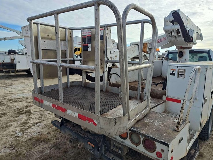 2019-ford-f550-image-25