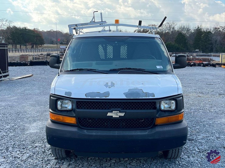 2012-chevrolet-express-van-image-13