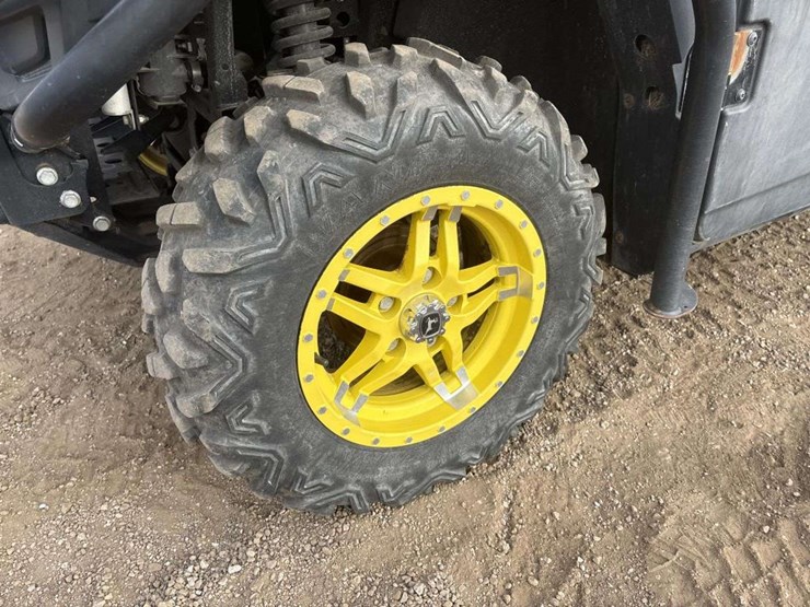 john-deere-gator-image-9