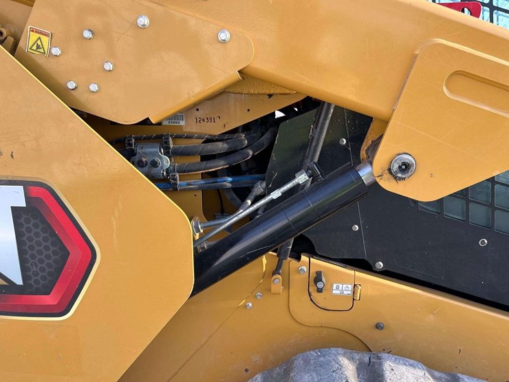 2021-caterpillar-289d3-image-20