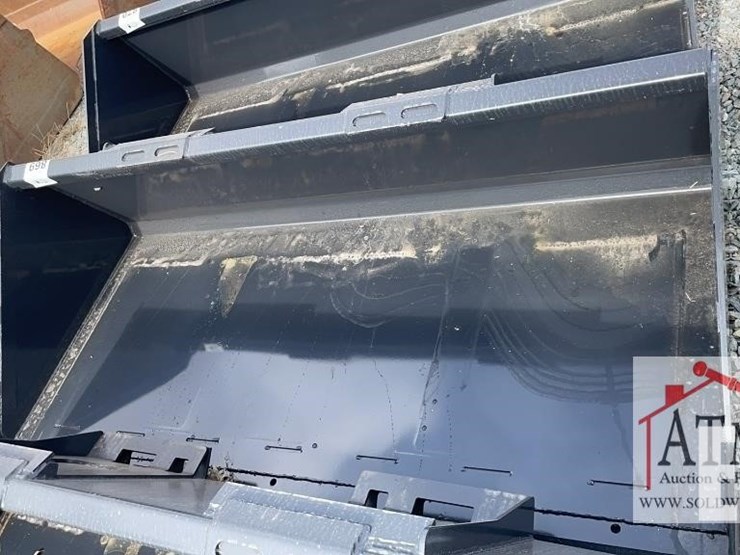 new-wolverine-78"-track-duty-bucket-image-1