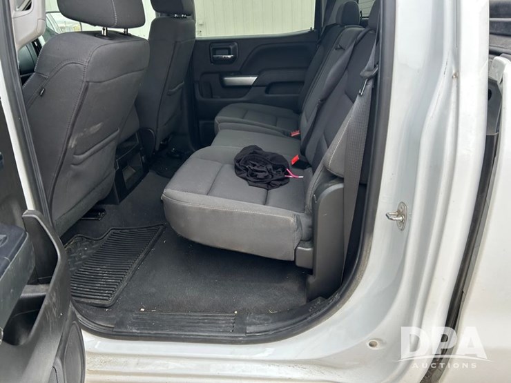 2018-chevrolet-silverado-4-door-pickup-(cp1307,-unit-12086)-image-19