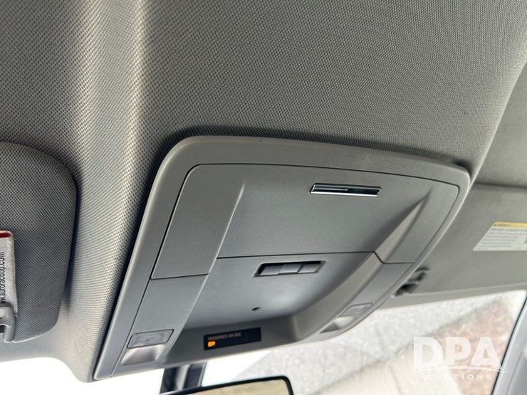 2018-chevrolet-silverado-4-door-pickup-(cp1307,-unit-12086)-image-30