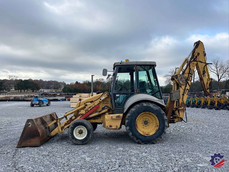 new-holland-575e-image-2