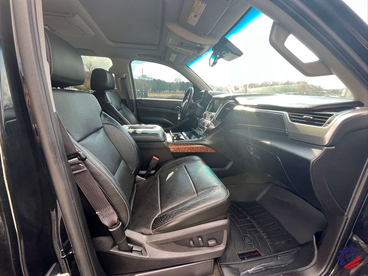 2015-chevrolet-tahoe-ltz-image-50