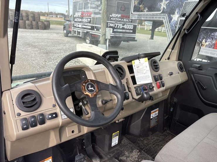 john-deere-gator-image-16