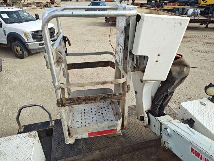 2018-ford-f550-image-40