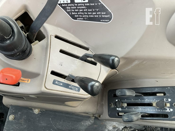 2008-kubota-m8540-image-21