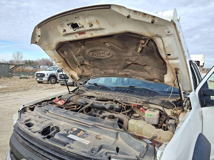 2017-ford-f550-image-9