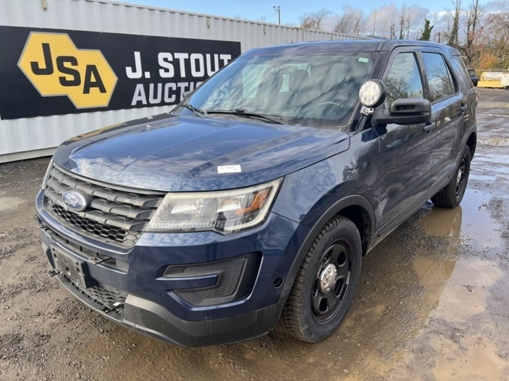 2017-ford-explorer-image-1