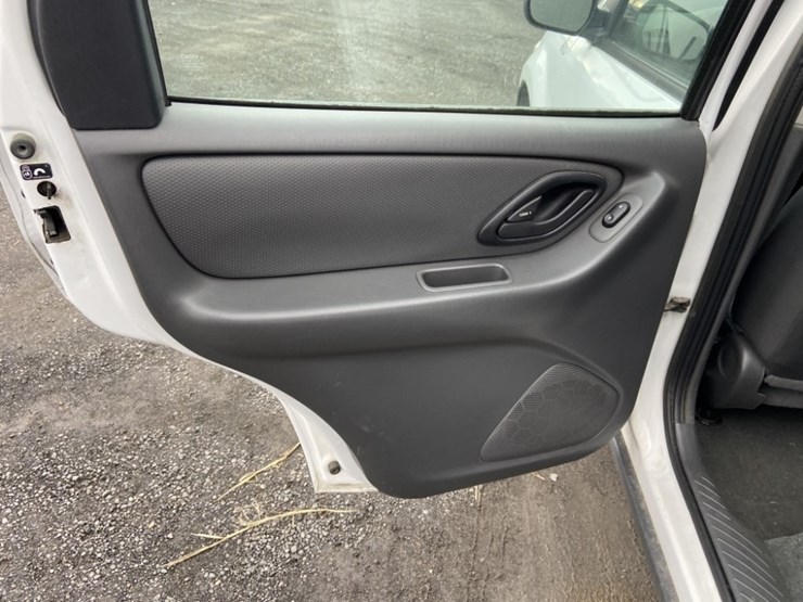 2007-ford-escape-image-22