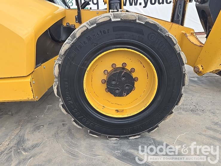2019-caterpillar-tl1255d-image-39