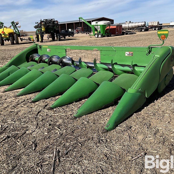 2009 JOHN DEERE 608C