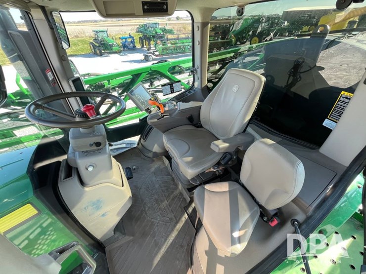 2019-john-deere-r4038-image-65