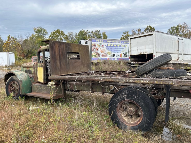 #72-•-the-autocar-stakebody-truck-image-5
