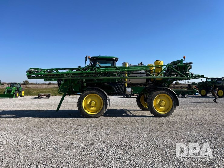 2019-john-deere-r4038-image-17