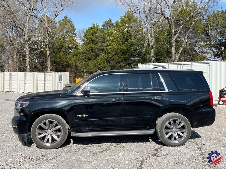 2015-chevrolet-tahoe-ltz-image-2