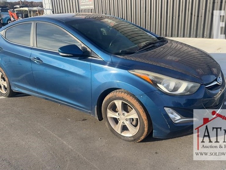 2010-hyundai-elantra-image-1