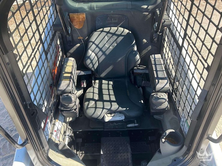 2017-bobcat-t450-image-12