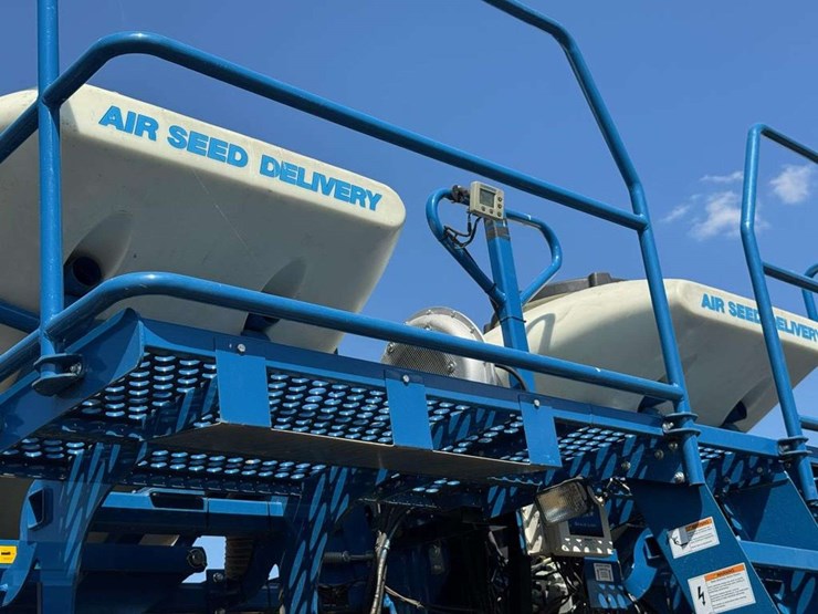2013-kinze-3600-image-4