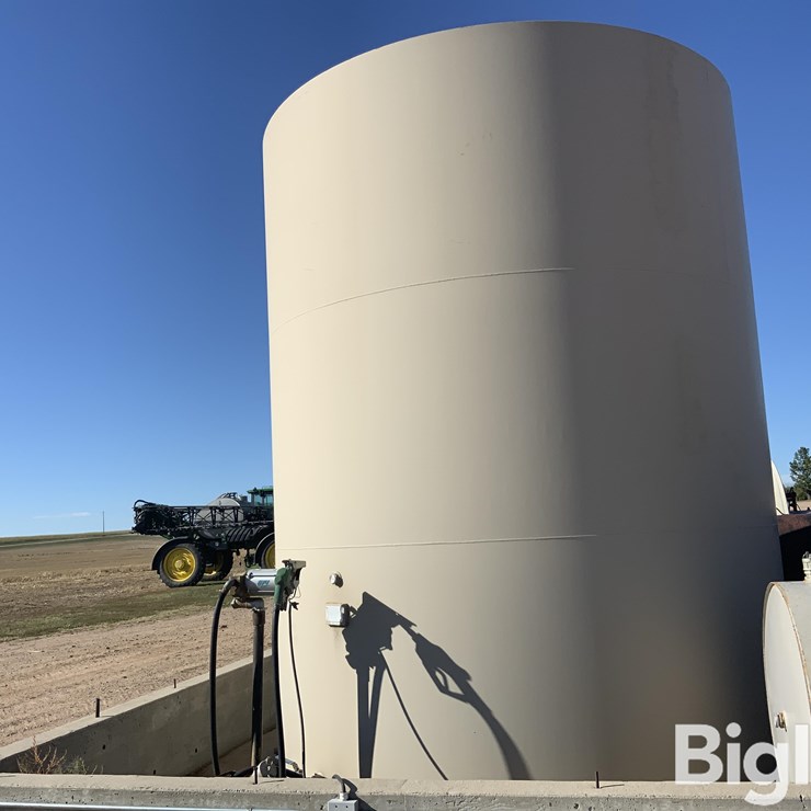 2016 Frontier Fabricating Bulk Fuel Tank