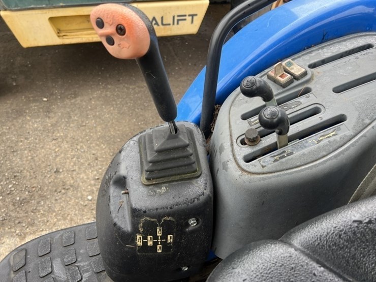 2001-new-holland-tc40d-image-15