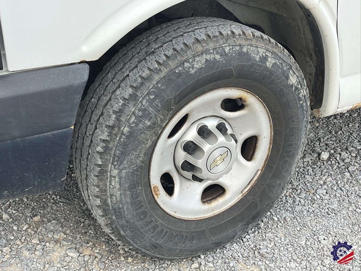 2012-chevrolet-express-van-image-7