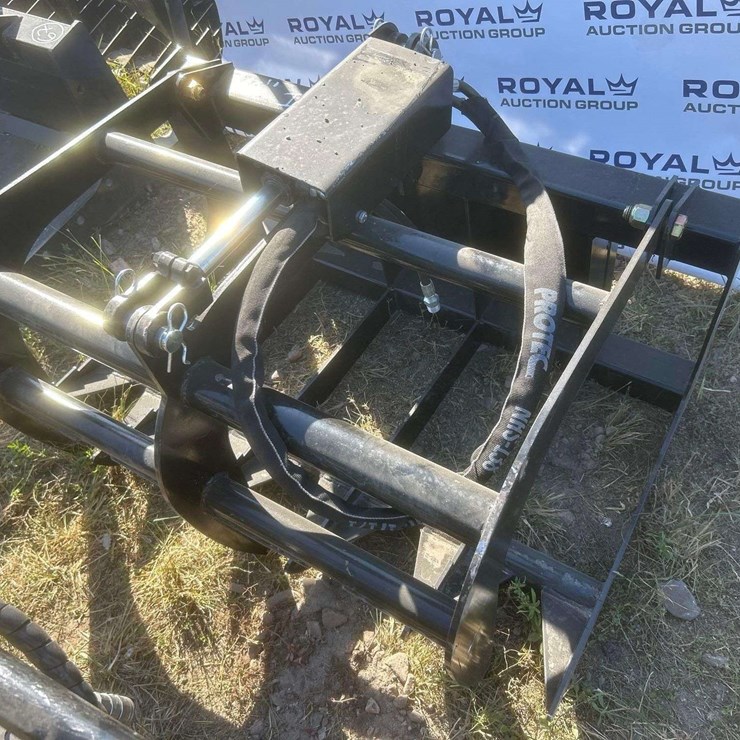 2025 JMR 40in Single Cylinder Brush Grapple Mini Skid Steer Attachment