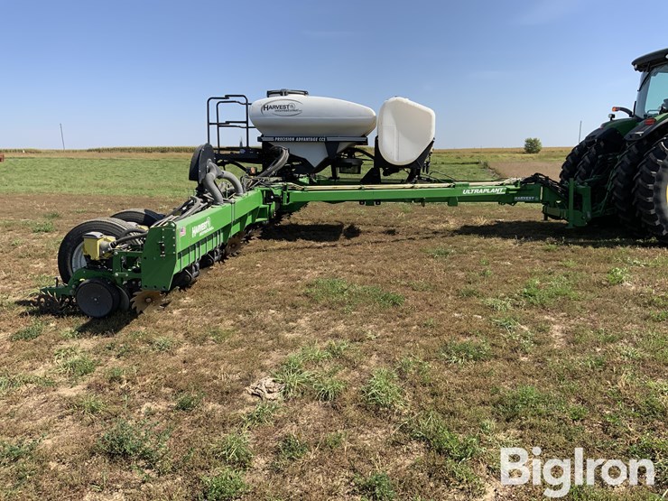 2016-harvest-international-pb4030brt-image-15