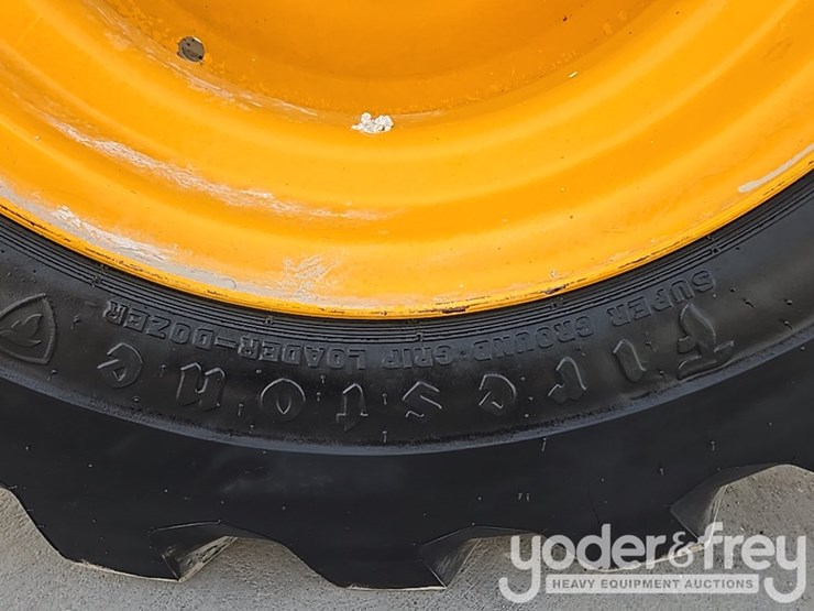 2017-jcb-512-56-image-21