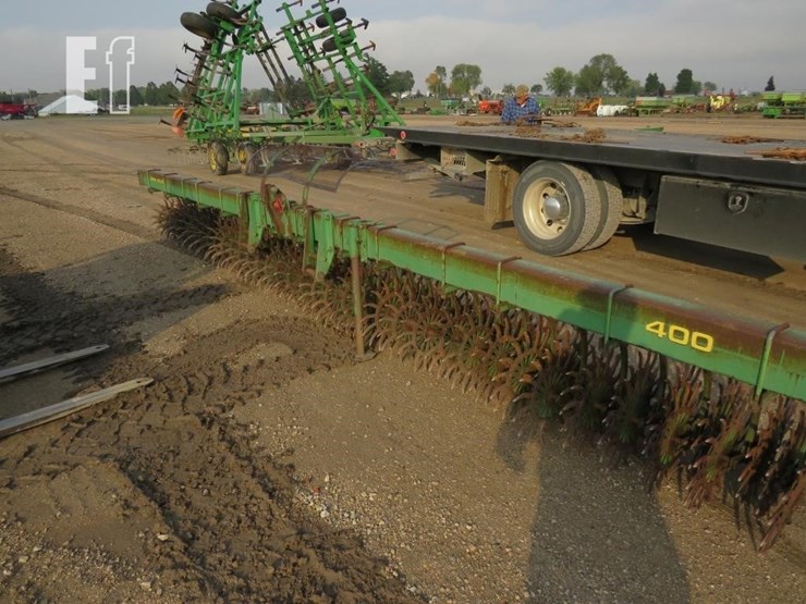 john-deere-400-image-7