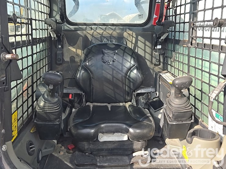2021-bobcat-t595-image-69