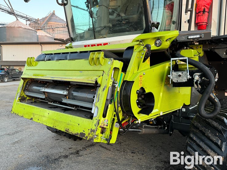 2023-claas-lexion-8700tt-image-9