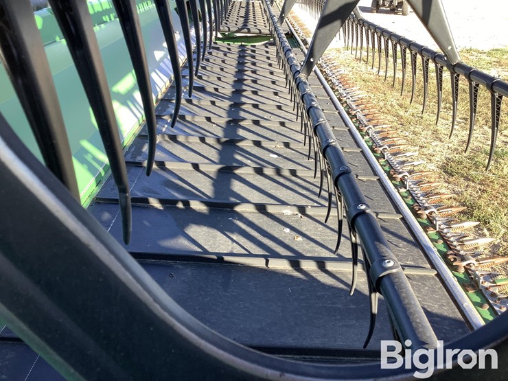 2017-john-deere-635d-image-17