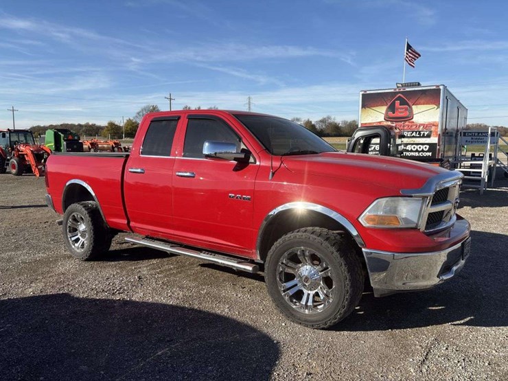2010-dodge-ram-1500-image-22