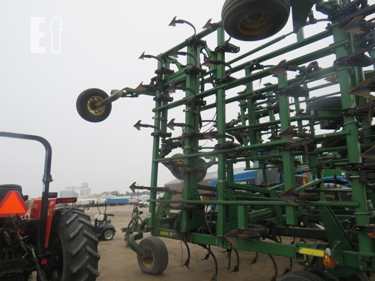 john-deere-2210-image-10