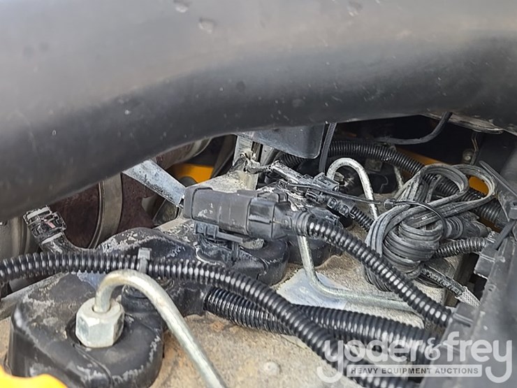 2017-jcb-512-56-image-102