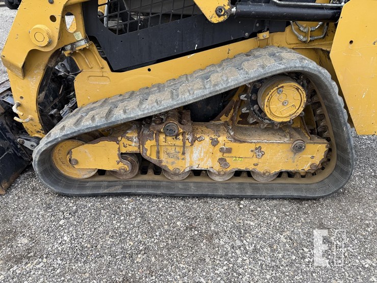 2019-caterpillar-249d-image-11