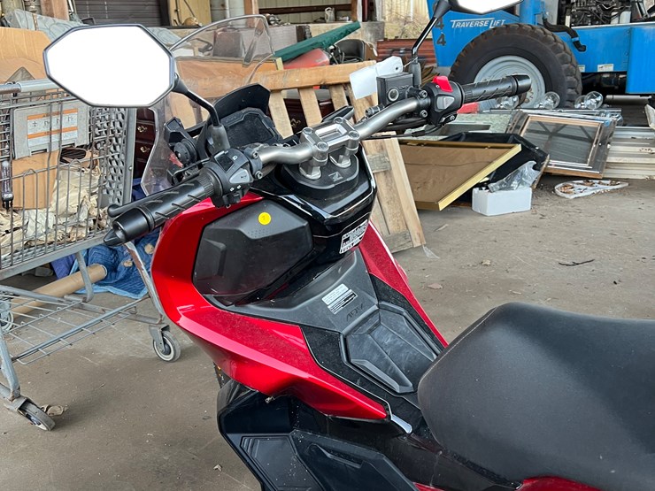 #7-•-honda-adv150-motorcycle/scooter-image-3