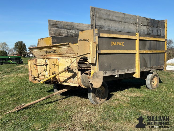 papec-14-forage-wagon-on-knowles-running-gear-image-1