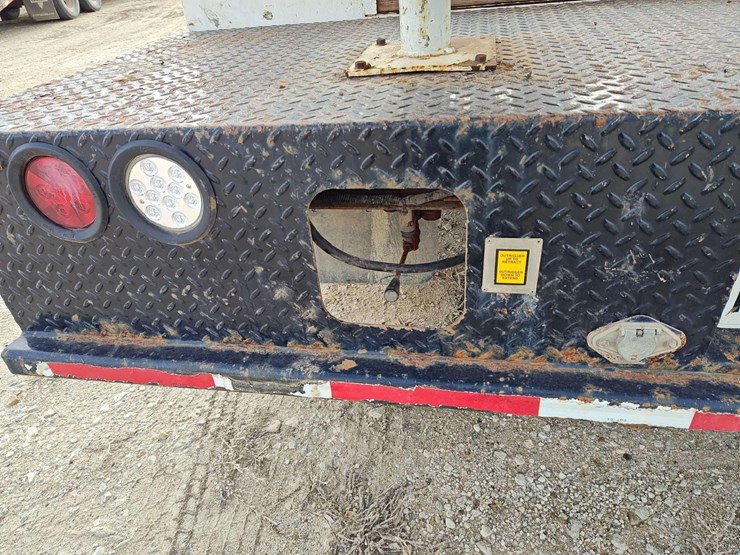 2017-ford-f550-image-15