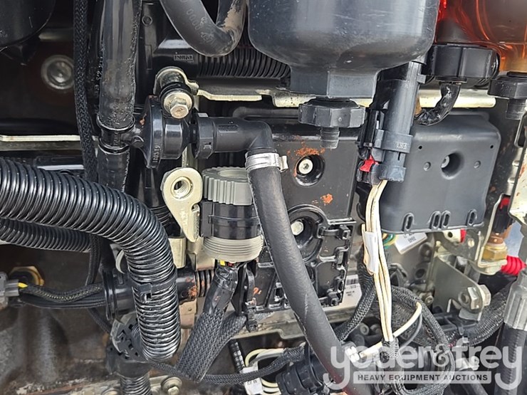 2019-caterpillar-tl1255d-image-102