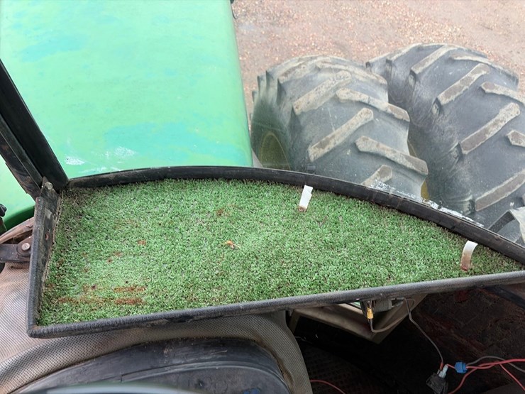 john-deere-8450-image-35