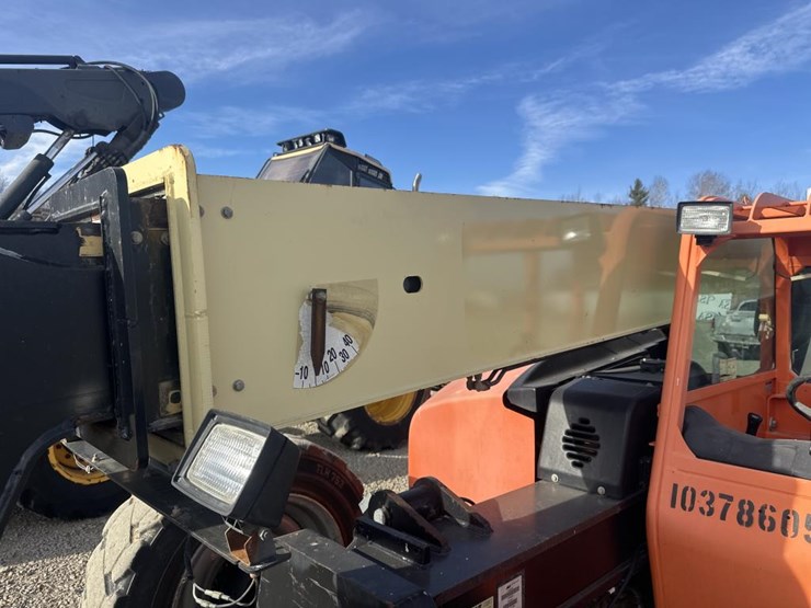 2015-jlg-g6-42a-image-18