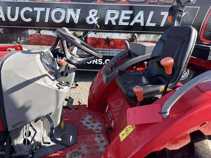 massey-ferguson-2705e-image-21