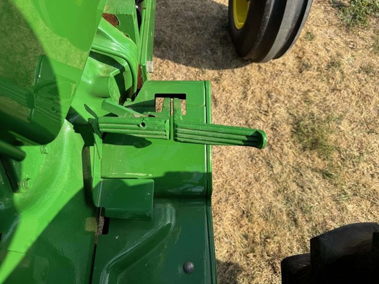 john-deere-2640-image-27